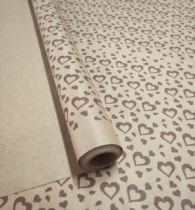 Крафт бумага "Валентин" коричневый цв. на коричневом фоне 70 см*8,5 ярд ± 5%