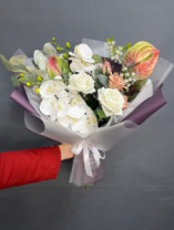 Быстросборная упаковка Форма №4. Цвет: матовая чередуется с чернич пленкой, размер букета; в55,ш50 Быстросборная упаковка Форма №4. Цвет: матовая чередуется с чернич пленкой, размер букета; в55,ш50