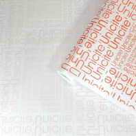 Матовая пленка двухсторонняя на втулке 50мкр Перламутр белый/Буквы красный 60 см*10 ярд ± 5%