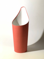 Конус под цветы с высокой спинкой 10*14*33,5 .красный