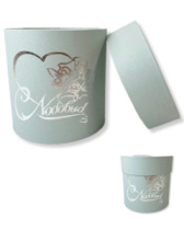 Коробка круглая 13,5*13,5 с тиснением "Сердце букет"тифани