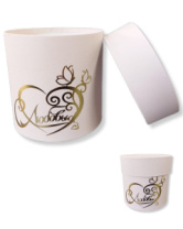 Коробка круглая 13,5*13,5 с тиснением "Сердце бабочки" пудровый