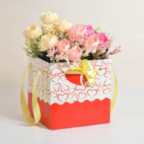 Коробка переноска под цветы "Сердца"