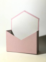 Конверт 180*240*70 из картона под композицию пыльная роза