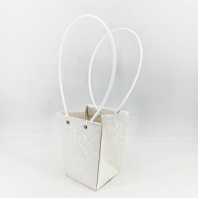 Пакет подарочный "Мастхэв" тисненый, 13,5х9,5х15 см, радужный