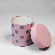 Коробка круглая 13*13 "Горох крупный "нежно-розовый