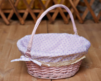 Корзина, ткань внутри, ручка складная 32*32 см, высота 14 см, высота с ручкой 28 см, дно 23*23 см. Корзина, ткань внутри, ручка складная 32*32 см, высота 14 см, высота с ручкой 28 см, дно 23*23 см.