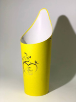 Конус под цветы с высокой спинкой 10*14*33,5 с тиснением "Ты в моём сердце"  желтый