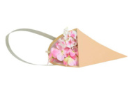 Конус треугольный с одной ручкой 300*200*90 .кофе с молоком