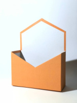 Конверт 180*240*70 из картона под композицию оранжевый