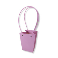 Пакет под цветы 13*9,5*15см Конус Розово-лавандовый с пластиковой ручкой Пакет под цветы 13*9,5*15см Конус Розово-лавандовый с пластиковой ручкой