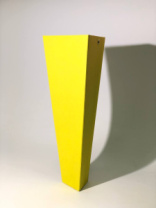 Треугольник высокий 330*140*60 .желтый Треугольник высокий 330*140*60 .желтый