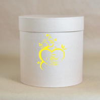 Коробка круглая 18*18 с тиснением "Ты в моём сердце" кофе с молоком Коробка круглая 18*18 с тиснением "Ты в моём сердце" кофе с молоком