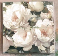 Карточка "С Днем Рождения (белые пионы)" K381 Карточка "С Днем Рождения (белые пионы)" K381
