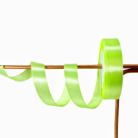 Лента атласная,20mmx25yards, цв. лайм Лента атласная,20mmx25yards, цв. лайм