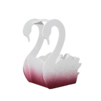 Кашпо декоративное "Лебедь малый" бело-малиновый 196/155/90 см Кашпо декоративное "Лебедь малый" бело-малиновый 196/155/90 см