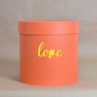 Коробка круглая 18*18 с тиснением "Love" оранжевая Коробка круглая 18*18 с тиснением "Love" оранжевая