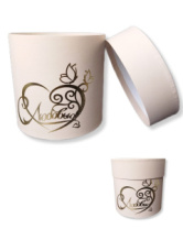 Коробка круглая 13,5*13,5 с тиснением "Сердце бабочки" кофе с молоком 